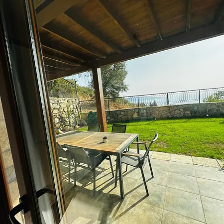 Villa Deniz Manzarali Tas