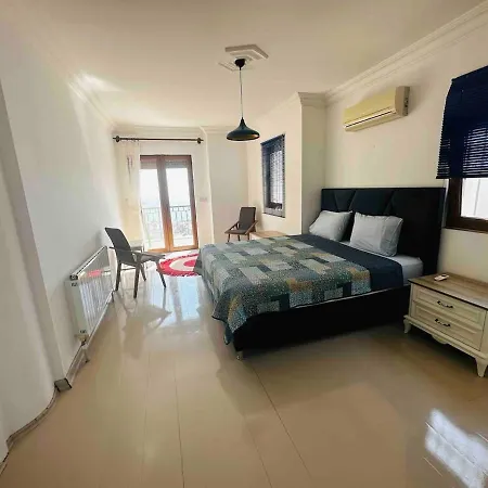 Deniz Manzarali Tas Villa