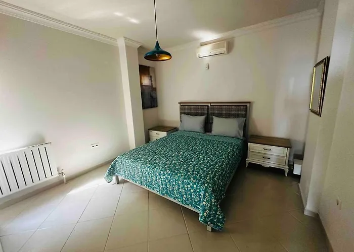 Deniz Manzarali Tas Villa Bodrum