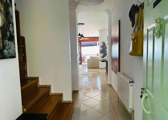 Deniz Manzarali Tas Villa *