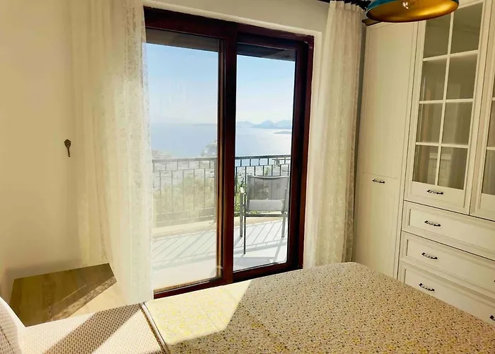 Villa Deniz Manzarali Tas Bodrum