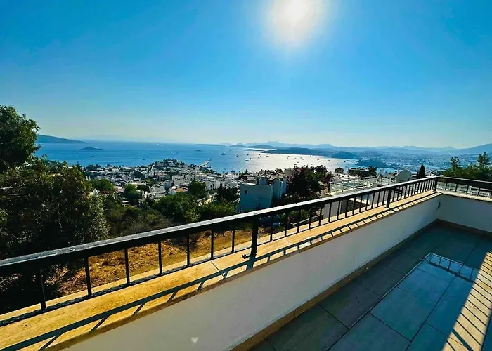 Deniz Manzarali Tas Villa *