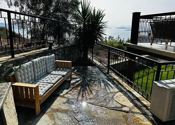 Villa Deniz Manzarali Tas